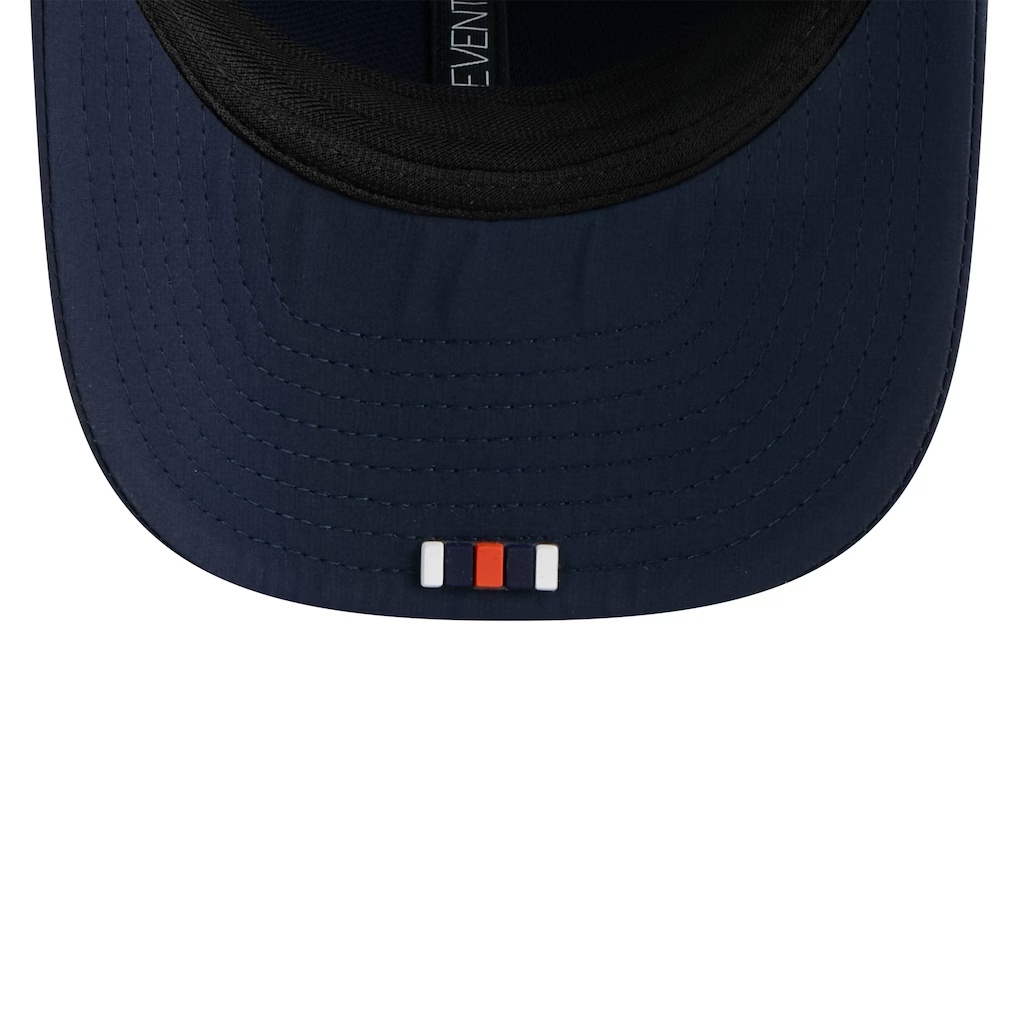 109-Chicago-Bears-New-Era-2025-Sideline-9SEVENTY-Trucker-Adjustable-Hat-Navy-5.jpg Chicago Bears New Era 2025 Sideline 9SEVENTY Trucker Adjustable Hat - Navy