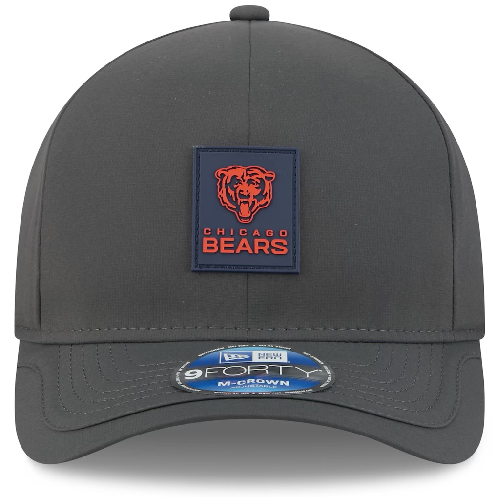 Chicago Bears New Era 2025 Sideline Cold Weather 9FORTY M-Crown Adjustable Hat - Charcoal