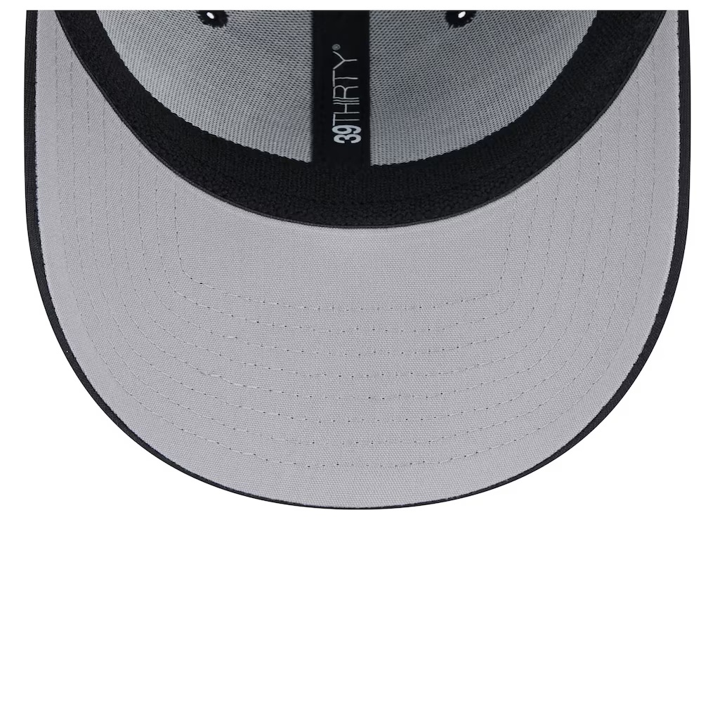 2662-New-York-Yankees-New-Era-2024-Clubhouse-39THIRTY-Flex-Hat-Black-5.jpg New York Yankees New Era 2024 Clubhouse 39THIRTY Flex Hat - Black