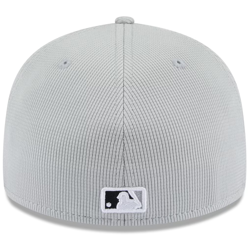 3009-Chicago-White-Sox-New-Era-2025-Spring-Training-Low-Profile-59FIFTY-Fitted-Hat-Gray-4.jpg Chicago White Sox New Era 2025 Spring Training Low Profile 59FIFTY Fitted Hat - Gray