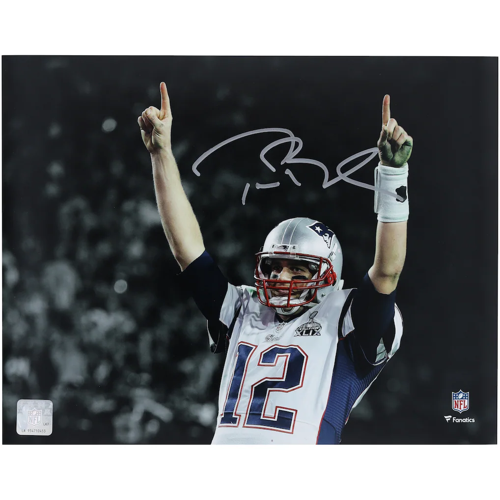 Tom Brady New England Patriots Autographed Fanatics Authentic 11" x 14" Super Bowl XLIX Spotlight Photograph
