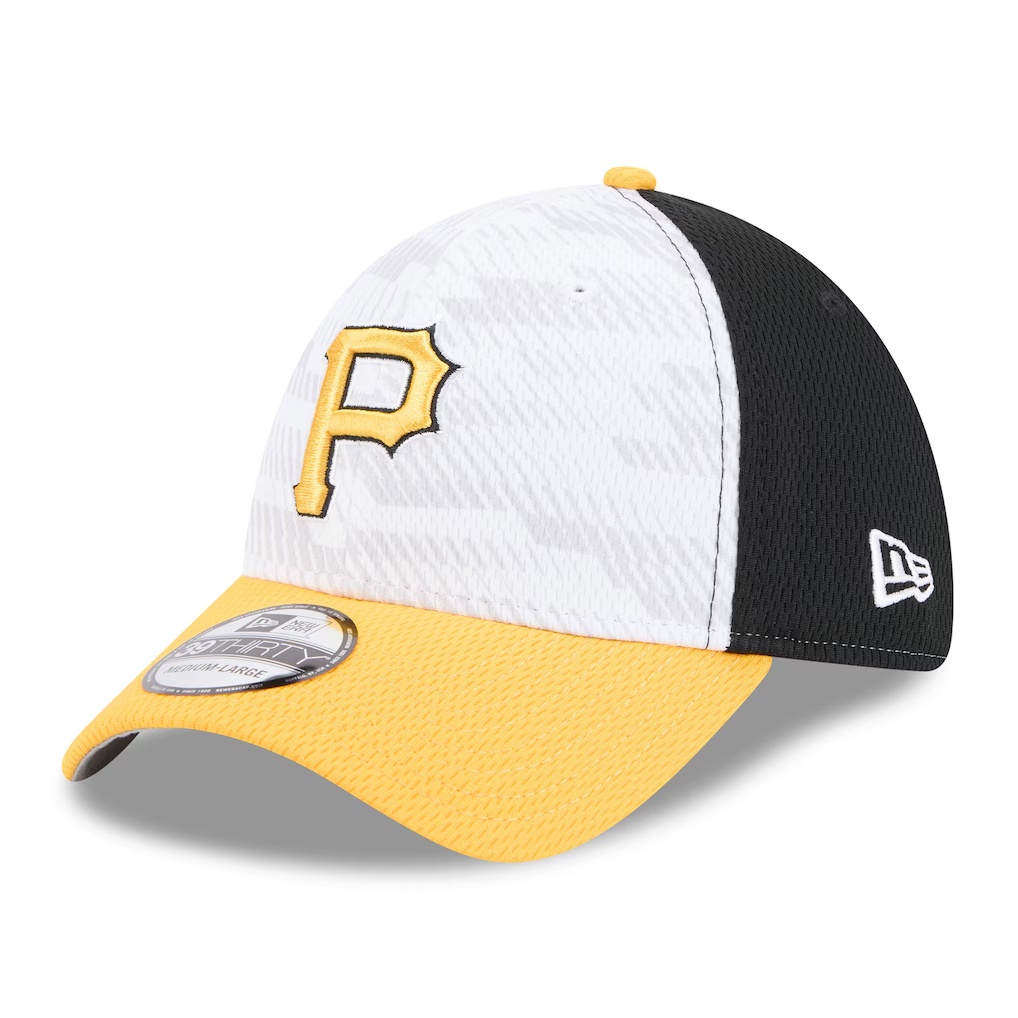 Pittsburgh Pirates New Era 2025 MLB Clubhouse 39THIRTY Flex Hat - Black/Gold