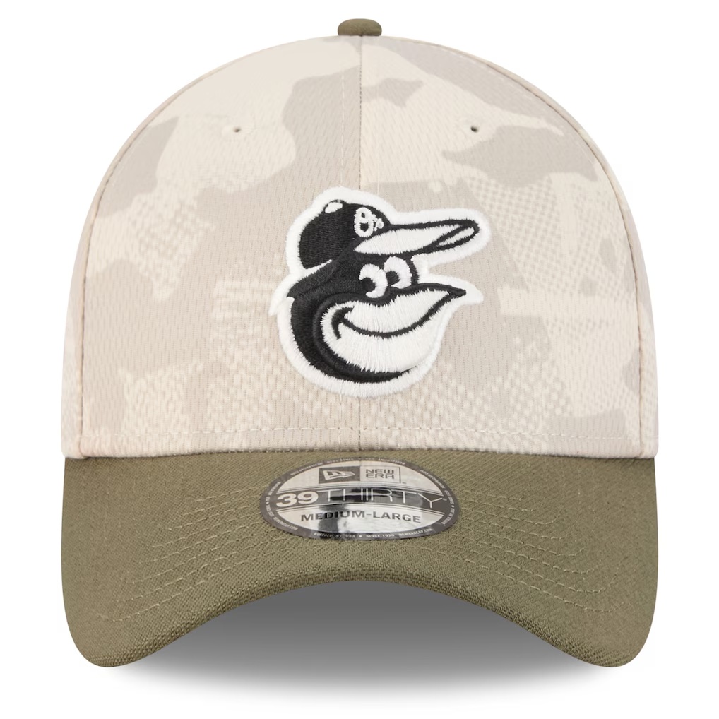 Baltimore Orioles New Era 2025 Armed Forces Day 39THIRTY Flex Hat - Light Beige/Olive
