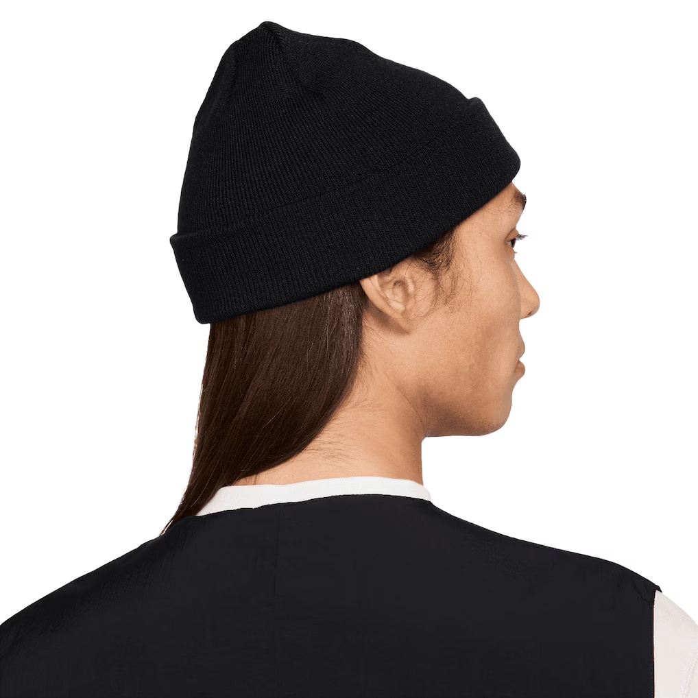 Nike Swoosh Terra Cuffed Knit Hat - Black