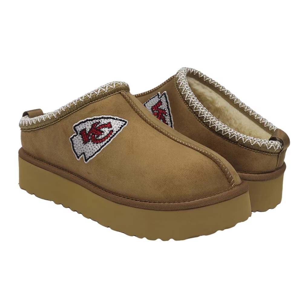 Kansas City Chiefs Cuce Women's Chestnut Slip On Boots with Crystal Logo - Tan